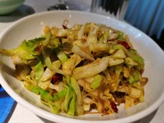炝炒圆白菜粉丝-旺顺阁鱼头泡饼(常营店)