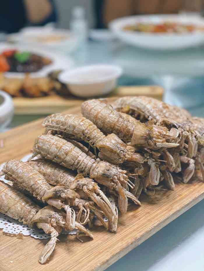 陈记海鲜酒家(九江路店)-"又双叒来了 周五晚上提前预订还是需要等位.