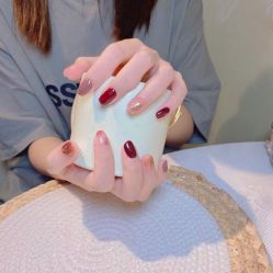 -VIVI BEAUTY  美甲美睫皮肤管理中心