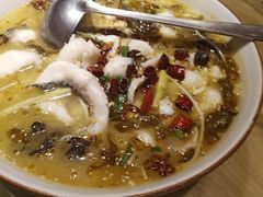老味酸菜鱼-小六汤包·老字号·中华名小吃(兴庆路店)