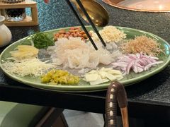 -得意咚瓜·顺德鱼生·冬瓜火锅(深圳首店)