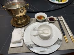 -鼎泰亨·海鲜牛肉餐厅(滨江店)