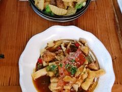 梭子蟹炒年糕-豆蔻电影主题餐厅(四牌楼店)