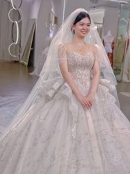 -艾米丽婚纱礼服