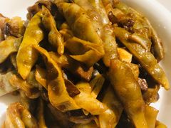 烧肉焖豆角-巴音浩日娲·蒙餐(双林东路店)