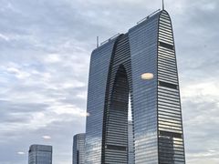 -苏州金鸡湖中茵皇冠假日酒店