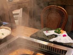 -老牌坊云南鱼豆花火锅(爱建店)