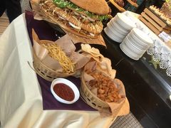 -唐拉雅秀酒店-西锦汇空中BBQ·思创餐厅