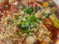 -三顾冒菜·麻辣烫(万达店)