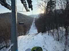 -亚布力新体委滑雪场