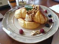 焦糖榛果奶油芝士舒芙蕾松饼-UPPER KITCHEN(延安路店)
