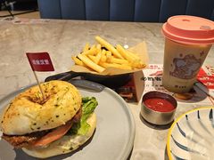 -必胜客(骡马市店)