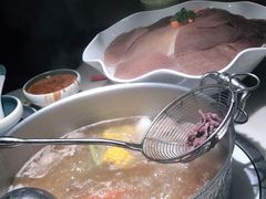 -左庭右院鲜牛肉火锅(浦江欢乐颂店)