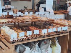 面包甜点陈列柜-那家面包房(珠江路店)