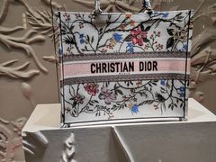 -DIOR迪奥(德基广场女装店)