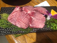 厚切牛舌-黑牛の店·和牛烧肉(大悦城店)
