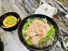 慢火清炖黑山羊-大理实力希尔顿酒店御璽中餐厅YUXI – CHINESE RESTAURANT