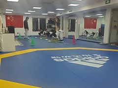 -adidas壹跆运动馆(世纪经贸大厦店)