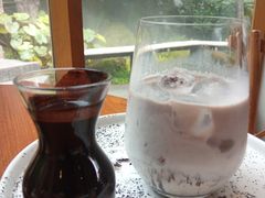 -Chom Cafe and Restaurant