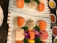 -青瓦餐厅·生鱼片·韩园烤肉(西塔店)