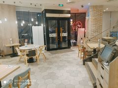 -必胜客(WOW象山涌金广场店)