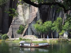 -绍兴东湖风景区
