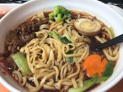 -蓝精灵乐园·世茂精灵之城主题乐园