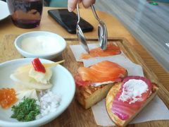 主厨特制三文鱼拼盘-EN SPACE恩空间