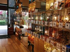-VENCHI 闻绮(上海佛罗伦萨小镇店)