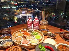 -包整·丝娃娃(一览甲秀楼风景店)