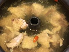 -云海肴·汽锅鸡·云南菜(天山百盛优客店)