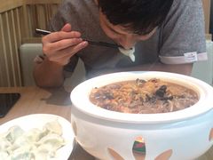 小鸡炖蘑菇-上关雪東北菜(中房金谊店)