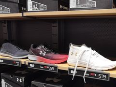 -王府井奥莱临潼小镇(临潼店)
