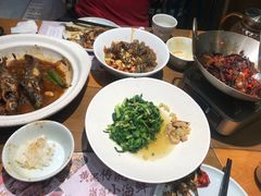 -黄泥岗·地道湖北菜(奥特莱斯店)