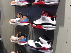 -NIKE品牌体验店(金源新燕莎店)