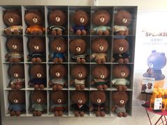 -LINE FRIENDS Garosu-gil Flagship Store