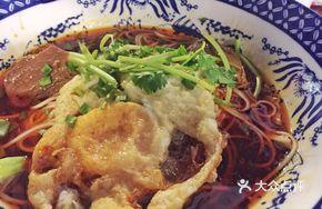 Special Beef and Intestine Noodles