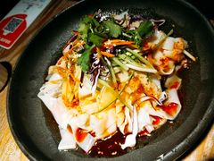 石河子凉皮-清真·卡德尔大叔新疆主题餐厅(龙汇路店)