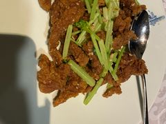 芹菜酥牛肉-杭州香格里拉·香宫中餐厅