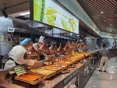 -金马门国际美食百汇(珞喻路店)