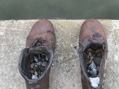 -多瑙河畔鞋履雕塑