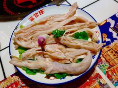 -贤合庄卤味火锅(安吉万达店)