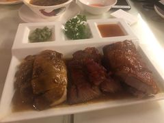 -新大咀港式茶餐厅(宝山万达店)