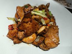 -蜜桃餐厅·伴山(湖滨商业街店)