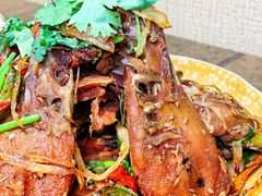 鸭头-蜀留香石锅鱼(六顺街店)