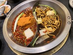 -沸炉重庆老火锅(军事博物馆店)