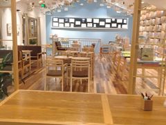大堂-猫的天空之城概念书店(束河店)
