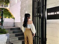 -Mark&Mars Restaurant