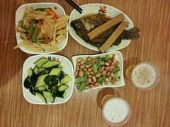 -顺溜·手工刀削面·黑金店(铜锣湾店)