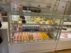 面包甜点陈列柜-好利来(靖江路店)